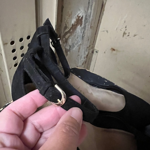 Old Navy Black Faux Suede Ankle Strap Block Heels size 8 - Picture 4 of 7